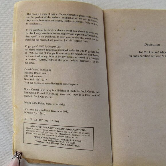 Set Of Two Paperback Books - To Kill a Mockingbird and Darkfever - Picture 6 of 16